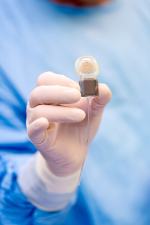 USK: Nowoczesny implant ślimakowy wszczepiony po raz pierwszy dorosłemu pacjentowi