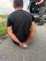 Zaatakował żonę nożem i dwóch współpracowników - policyjna obława i interwencja LPR