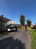 Ciągnik przewrócił się na bok w gminie Namysłów. Kierowca ukarany mandatem