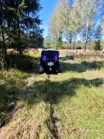 Poszukiwania w lesie zakończone sukcesem. Grzybiarz ewakuowany przez służby