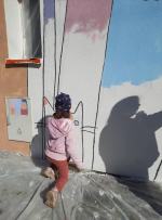 Wspólne malowanie połączyło dzieci, rodziców i artystów