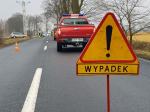 Wypadek motocyklisty w miejscowości Dobra. Droga całkowicie zablokowana