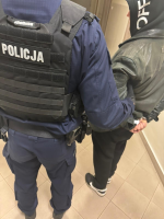 Nerwowe zachowanie zdradziło 19-latka