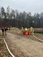 Strażacy OSP trenowali ratownictwo wodne i działania przy pożarach aut elektrycznych