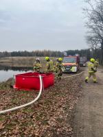 Strażacy OSP trenowali ratownictwo wodne i działania przy pożarach aut elektrycznych