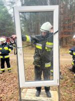 Strażacy OSP trenowali ratownictwo wodne i działania przy pożarach aut elektrycznych