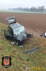 Zmarła 49-latka poszkodowana w wypadku na DW409 między Dobrą a Strzeleczkami