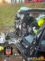 Zmarła 49-latka poszkodowana w wypadku na DW409 między Dobrą a Strzeleczkami