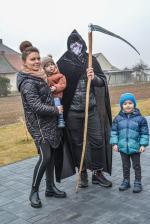 Niedźwiedź znów zatańczył w Chróścinie. Barwny korowód przeszedł przez wieś