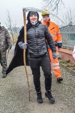 Niedźwiedź znów zatańczył w Chróścinie. Barwny korowód przeszedł przez wieś