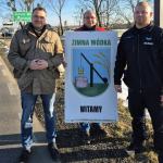 Zabrali Zimną Wódkę z drogi. Wróciła z pomocą dzielnicowego