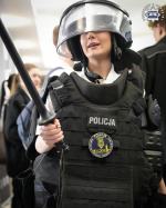 Za kulisami policyjnej służby. Uczniowie odwiedzili komendę w Opolu