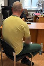 Zapukali w nocy do mieszkania, pobili mężczyznę i ukradli mienie