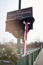 Tablica Ireny Sendlerowej odsłonięta na moście w Opolu