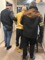 Pełen pakiet naruszeń. Kierowca bez uprawnień, ale z narkotykami