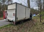Bus uderzył w drzewo w Masowie. Kierowca trafił do szpitala