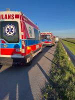 Wypadek na A4. Auto wypadło z jezdni, dwie osoby w szpitalu