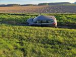 Wypadek na A4. Auto wypadło z jezdni, dwie osoby w szpitalu