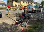 Motorowerzysta trafił do szpitala po zderzeniu z samochodem na ulicy Rejtana