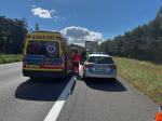 Zderzenie ciężarówki z busem na A4. Dwie osoby poszkodowane