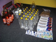 Celnicy nakryli handel nielegalnym alkoholem i tytoniem