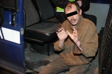 Pijany 48-latek skosił znaki i uciekał