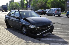 Wypadek na Luboszyckiej, 38-latek w szpitalu