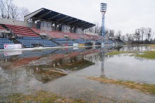 Murawa przy Oleskiej już bez wody