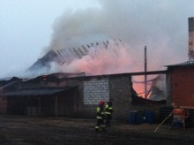 Ogromny pożar w Szczepanku, spłonęła hurtownia sprzętu AGD