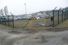 Kierowca hondy staranował ogrodzenie