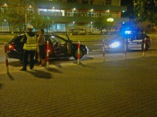 Sprawca zderzenia uciekł i porzucił samochód