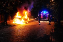 Fiat spłonął w nocy na ulicy Orląt Lwowskich