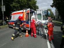 Kierowca zasłabł za kierownicą i uderzył w mur cmentarza