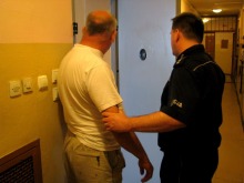 Pijany kierowca ciężarówki staranował ogrodzenie