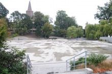 Remont stawu przy ul. Barlickiego dobiega końca