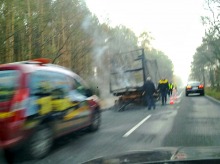 Pożar przyczepy ciężarówki na trasie Opole - Prudnik