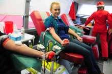 Mikołajkowa akcja krwiodawstwa na Placu Wolności