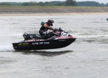 Skutery wodne opanowały Jezioro Nyskie