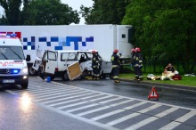 Tragiczny wypadek w Łosiowie. Ciężarówka zderzyła się z busem.