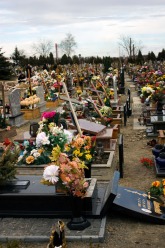 Pijani mężczyźni dewastowali groby w Gogolinie