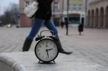 W niedzielę pośpimy godzinę dłużej