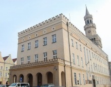 Trzynastki i karpiowe dla opolskich urzędników. Ile nagród dostaną? 