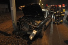 Nietrzeźwa kierująca wjechała w latarnię