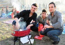 Studenci zaczynają sezon grillowy