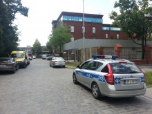 Alarm w sądzie rejonowym, pirotechnicy szukają bomby