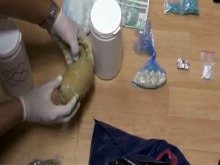 Akcja CBŚ. Zatrzymano 4 mężczyzn, zabezpieczono 2 kg narkotyków.