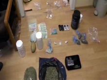 Akcja CBŚ. Zatrzymano 4 mężczyzn, zabezpieczono 2 kg narkotyków.