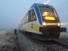 Zderzenie we mgle. Kierowca wjechał w szynobus.