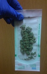 Szedł środkiem ulicy, miał przy sobie narkotyki