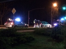 Rowerzysta zagapił się i wjechał w samochód